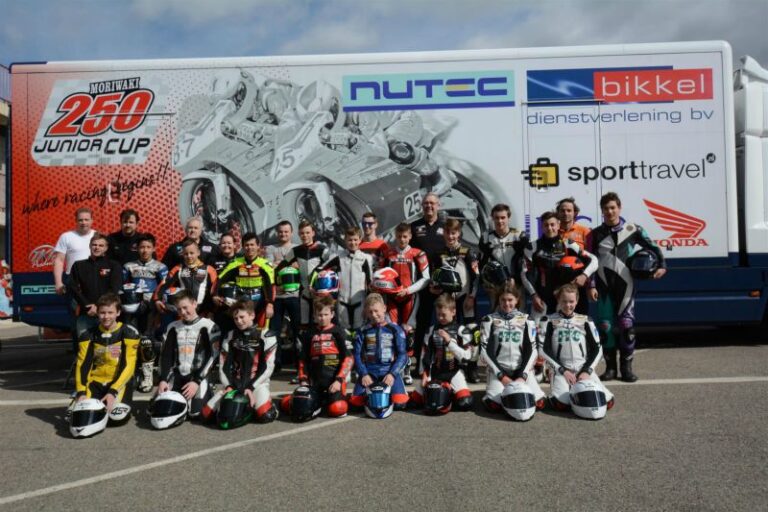Moriwaki-250-Junior-Cup-2015